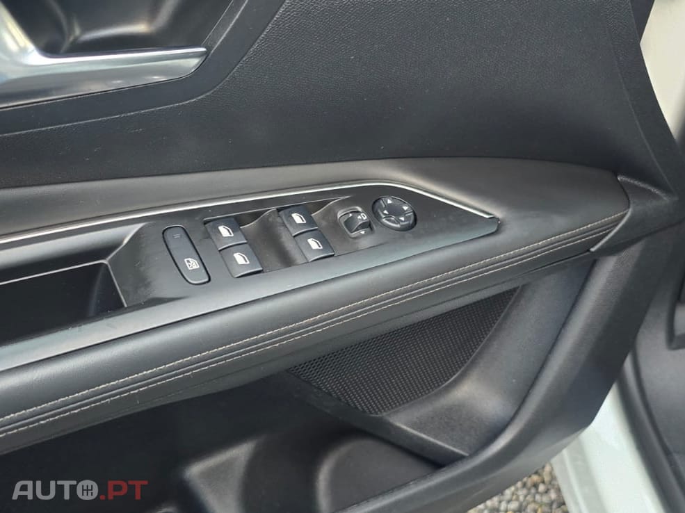 Peugeot 3008 1.6 BlueHDi Allure EAT6