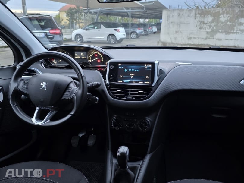 Peugeot 208 1.6 BlueHDi Active