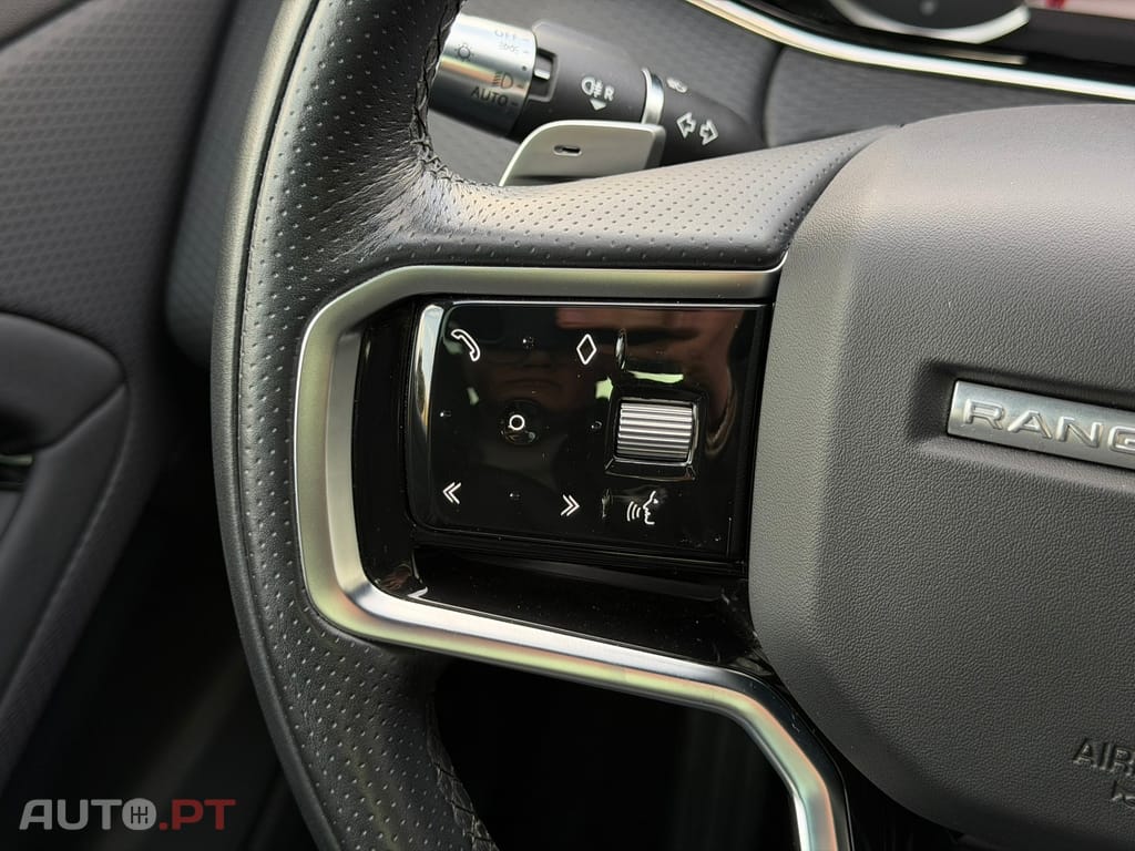 Land Rover Evoque 1.5 P300e AWD R-Dynamic S Auto