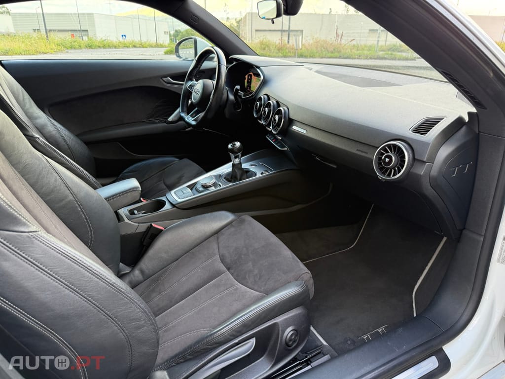 Audi TT 2.0 TDI S-line