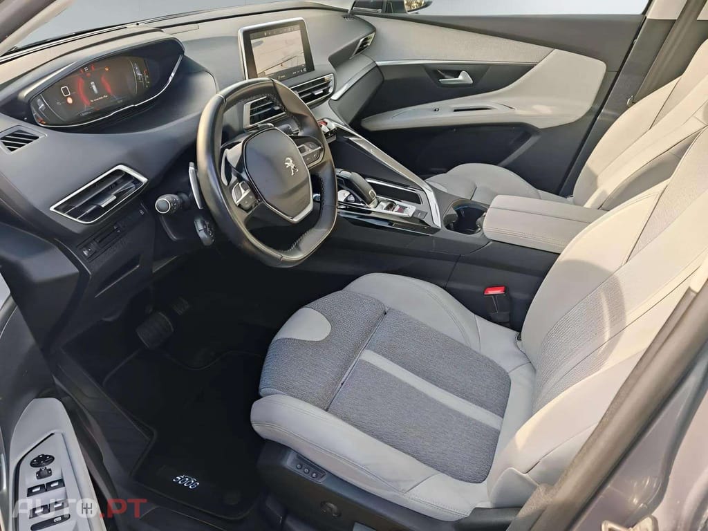 Peugeot 5008 1.5 BlueHDI  EAT8 ALLURE