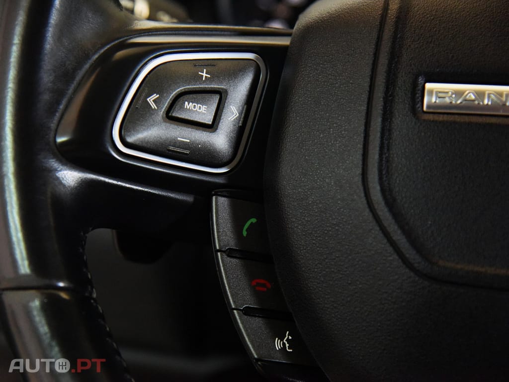 Land Rover Evoque 2.0 TD4 SE Dynamic Auto — fotografia 17