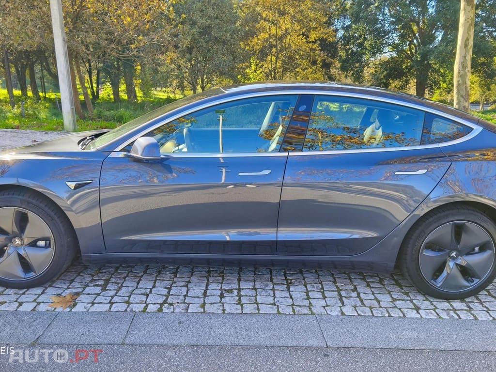 Tesla Model 3 Long Range AWD Dual Motor