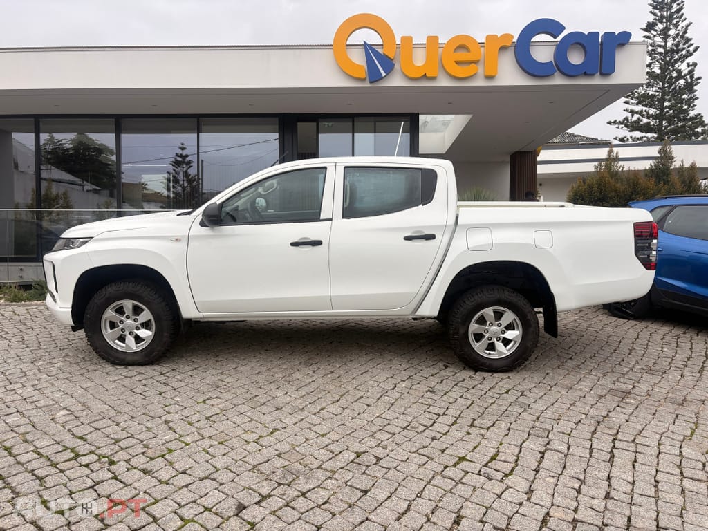 Mitsubishi L200 2.3 DI-D CD Invite Strakar Look 4WD