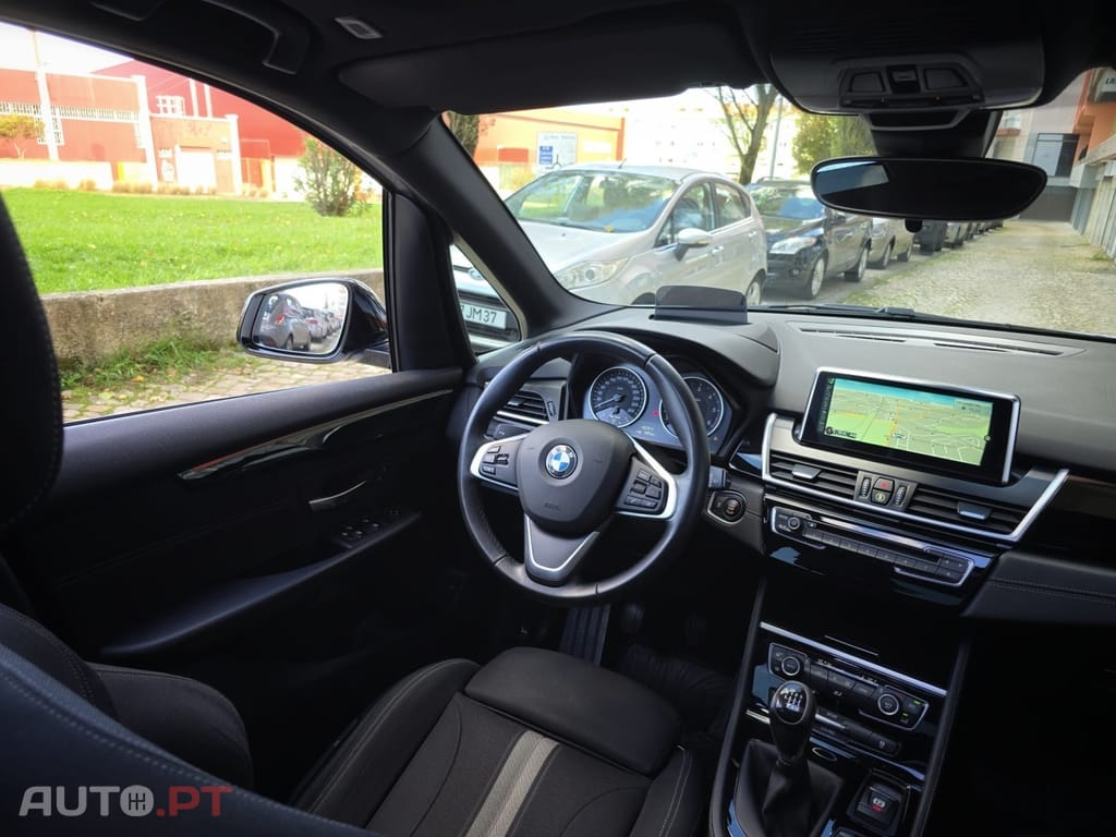 BMW 216 d Line Sport