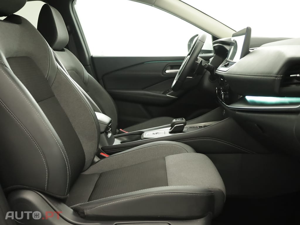 Nissan Qashqai Qashqai 1.3 DIG-T N-Connecta LED Xtronic