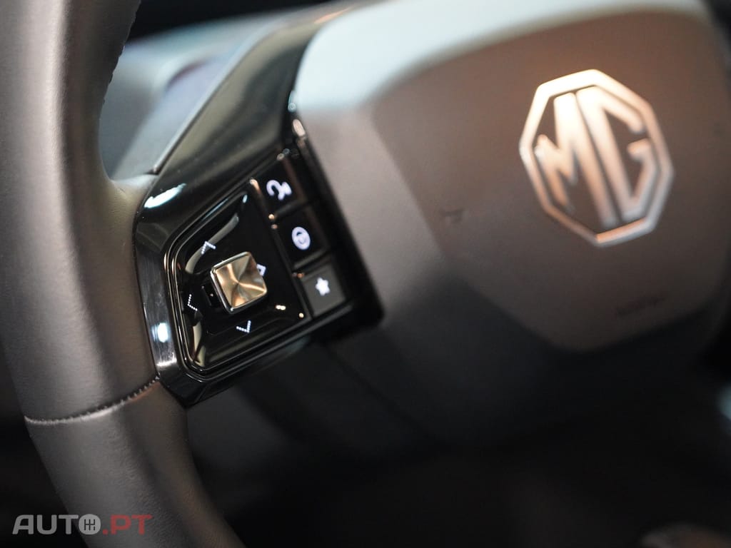 MG MG4 64 kWh Luxury