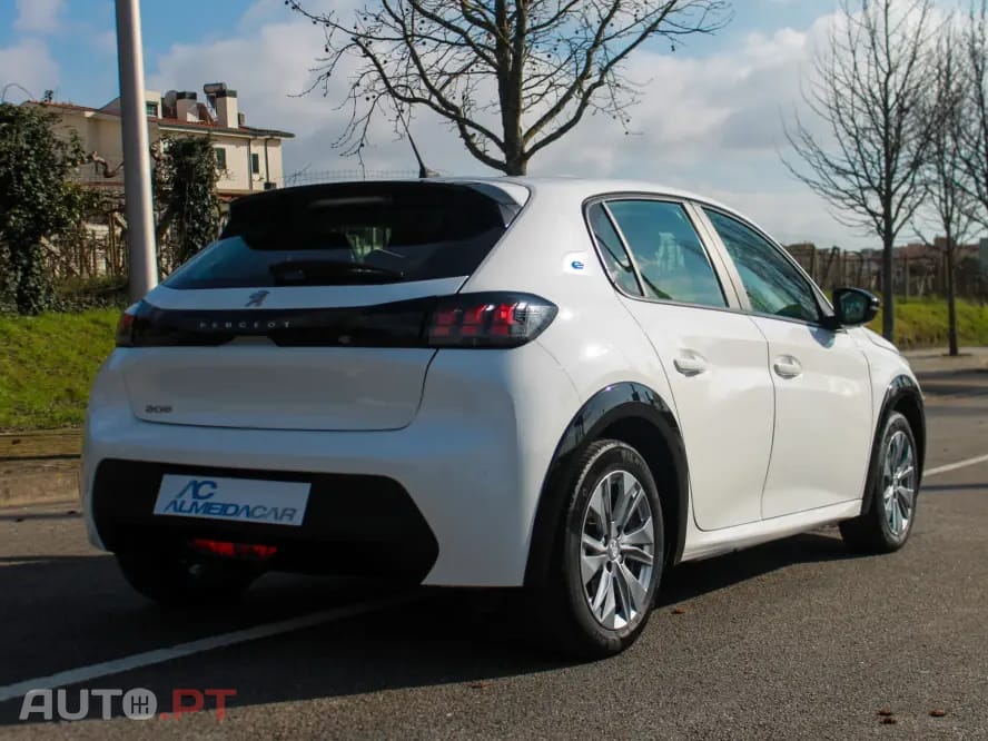 Peugeot E-208 50 kWh Active Pack