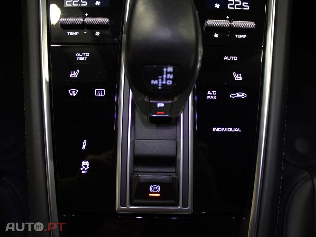 Porsche Panamera 4 E-Hybrid