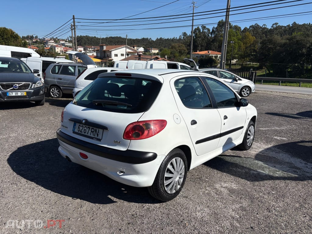 Peugeot 206 1.1 Color Line