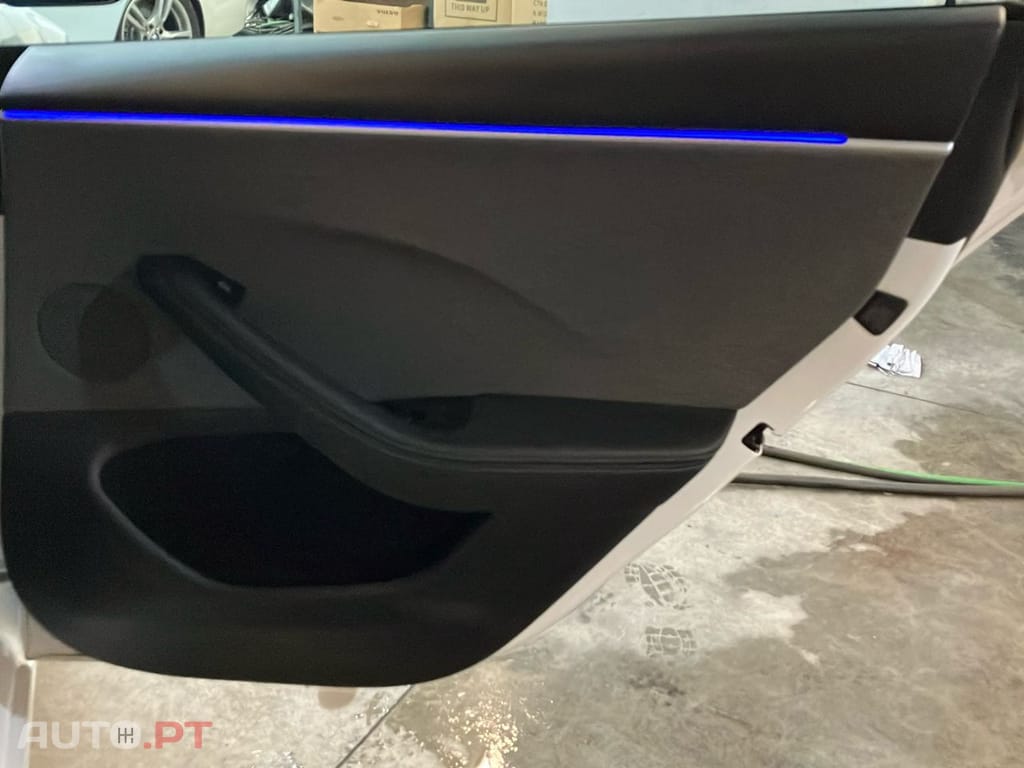 Tesla Model 3 Tração Traseira