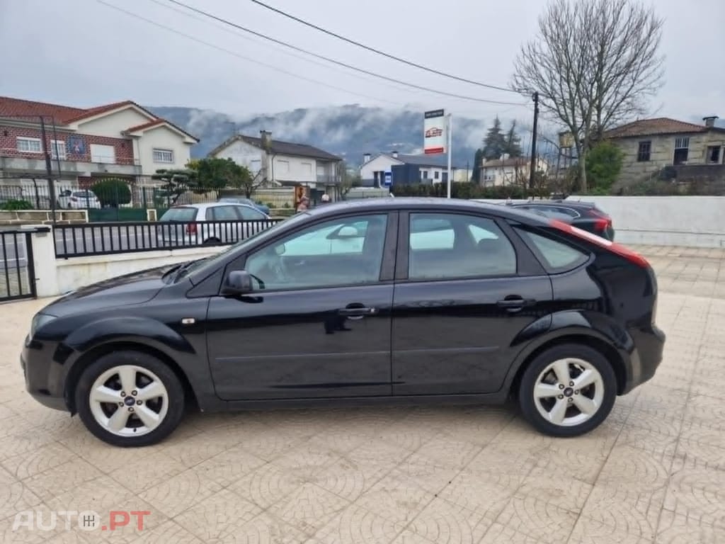 Ford Focus 1.6 Ti-VCT Ghia