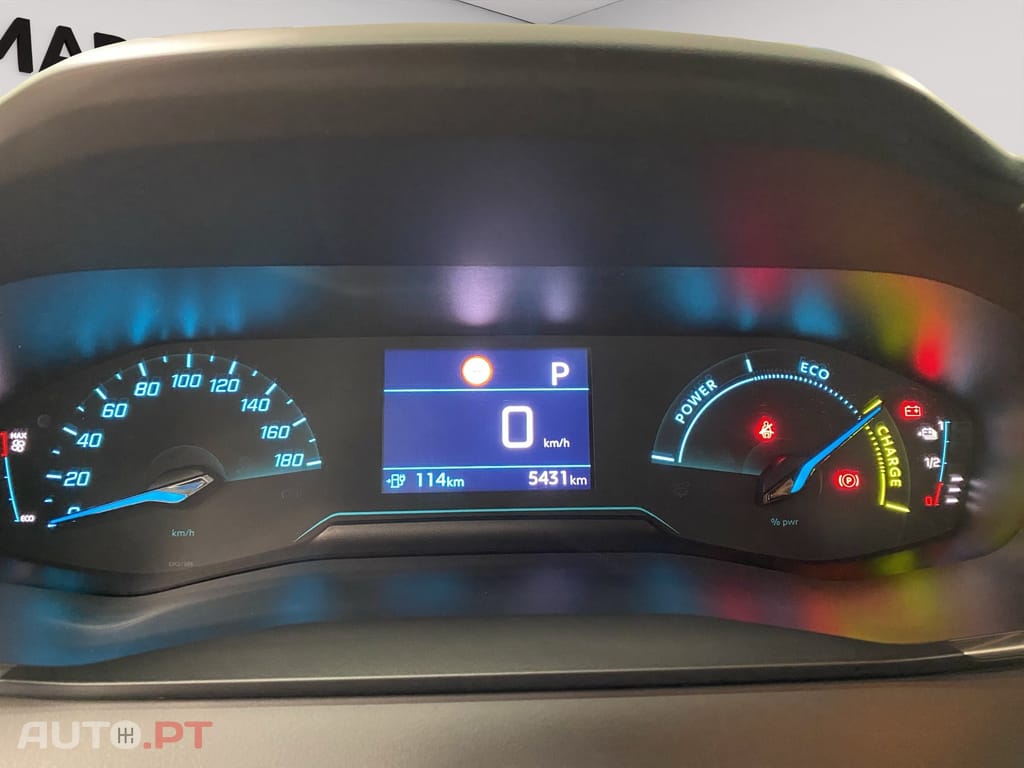 Peugeot E-2008 54 kWh Style