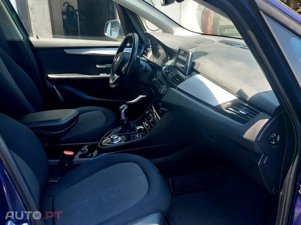 BMW 216 d Advantage