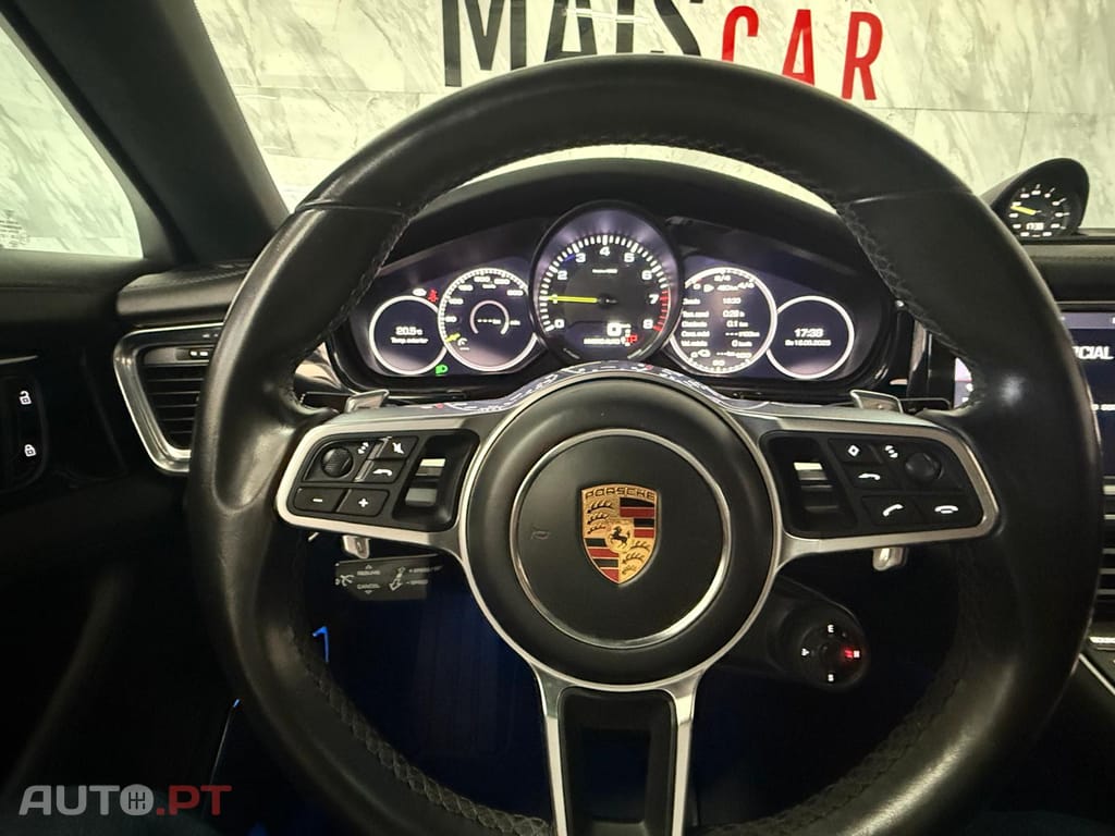 Porsche Panamera 4 E-Hybrid Plug-in