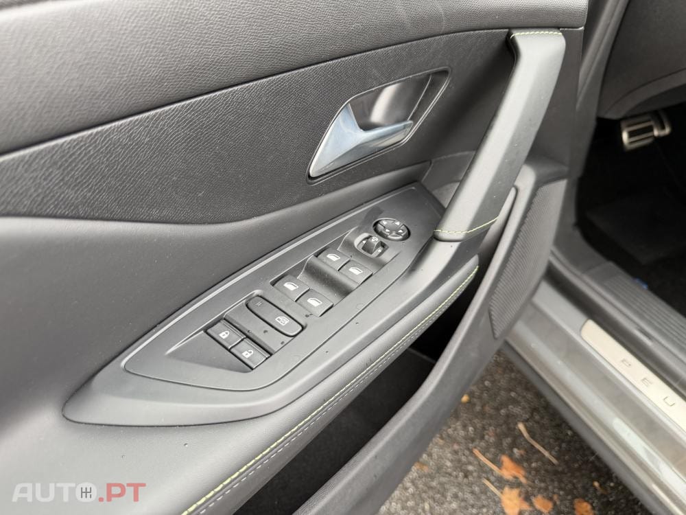 Peugeot 408 1.2 PureTech GT EAT8