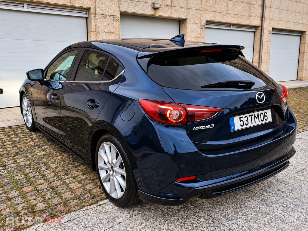 Mazda 3 1.5 D Excellence — Pack Leather + Technology