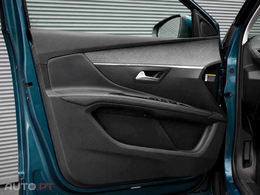 Peugeot 5008 1.6 BlueHDi Allure J17 — fotografia 10