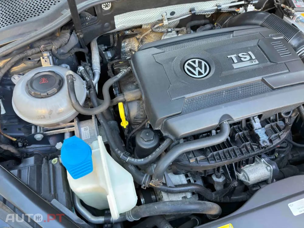 Volkswagen Golf R 4Motion (BlueMotion )