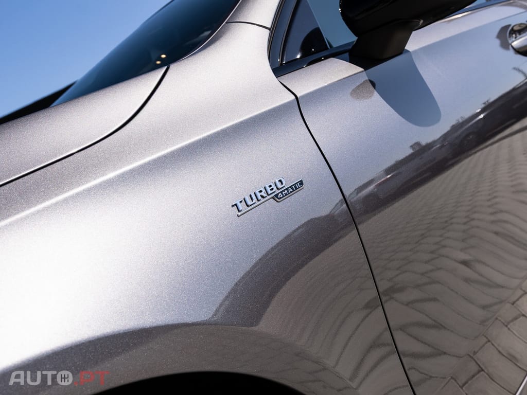 Mercedes-Benz A 35 AMG 4Matic Speedshift DCT 7G — fotografia 6
