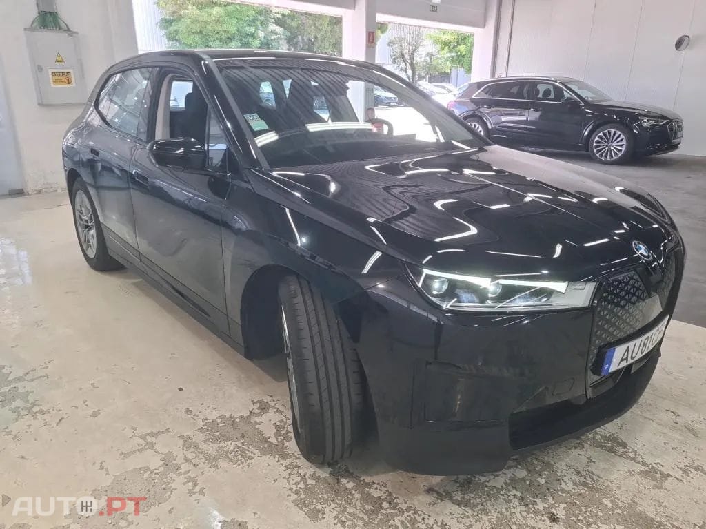 BMW iX xDrive 40