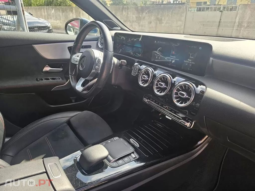 Mercedes-Benz A 250 e AMG Line