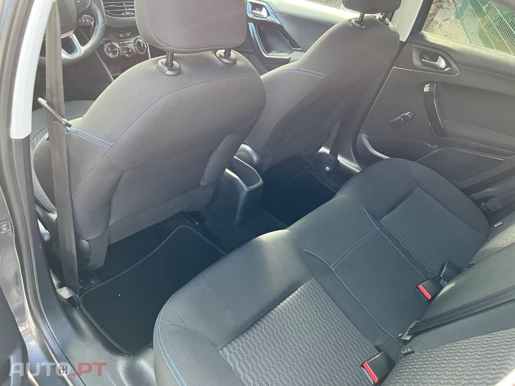 Peugeot 208 1.5 BlueHDi Allure Pack