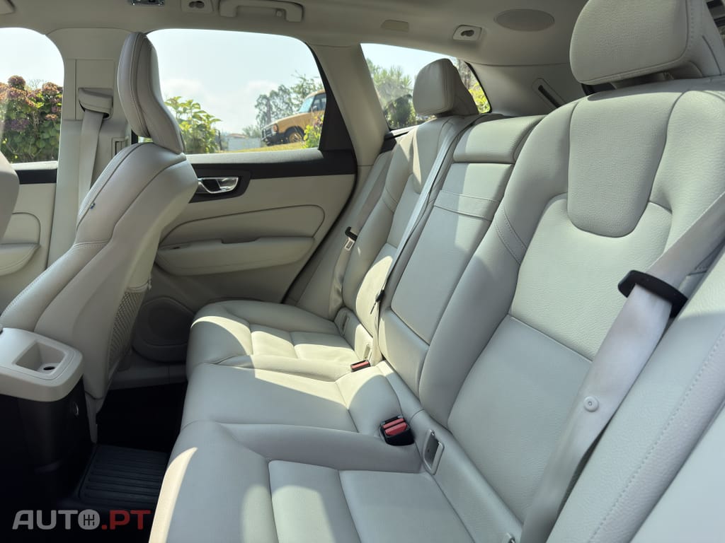 Volvo XC60 2.0 T8 PHEV Inscription AWD