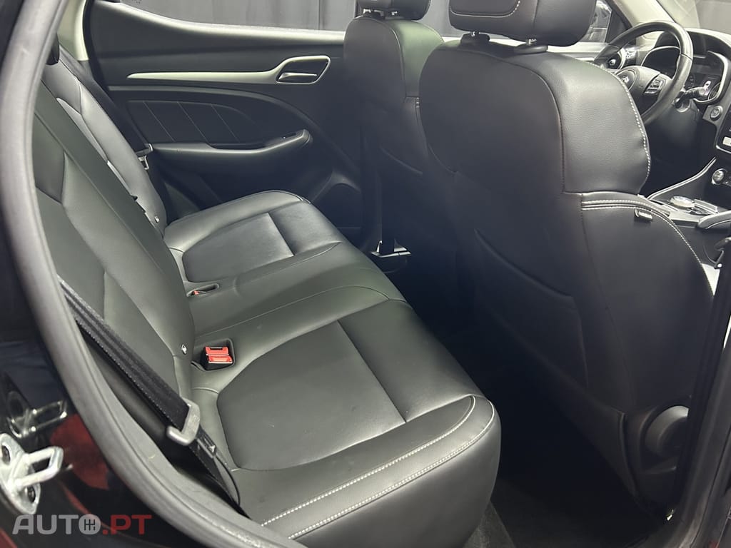 MG ZS EV 44.5 kWh Luxury