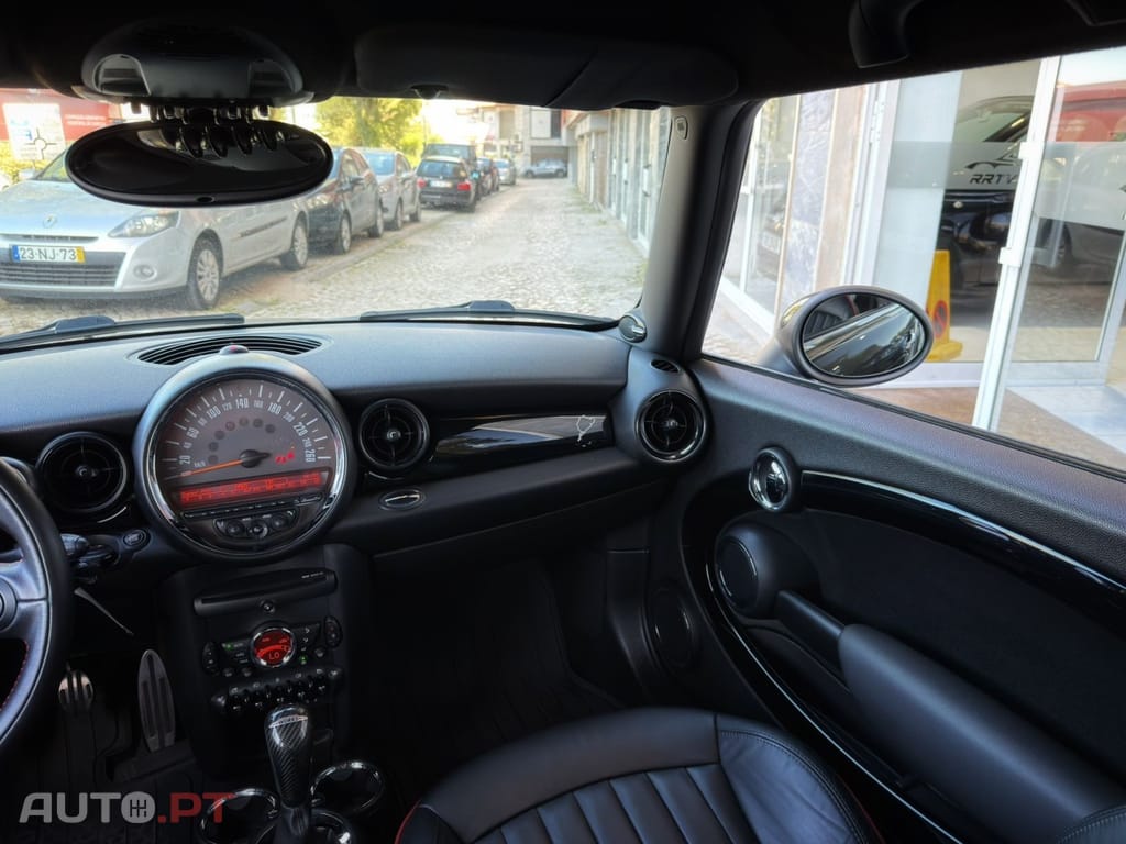 MINI Cooper John Cooper Works