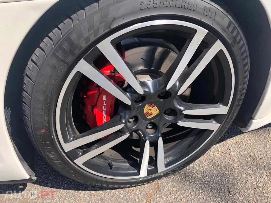 Porsche Panamera Platinum Edition