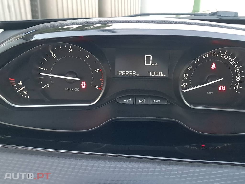 Peugeot 208 1.6 BlueHDi Style
