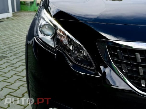 Peugeot 2008 1.2 PureTech Allure EAT6