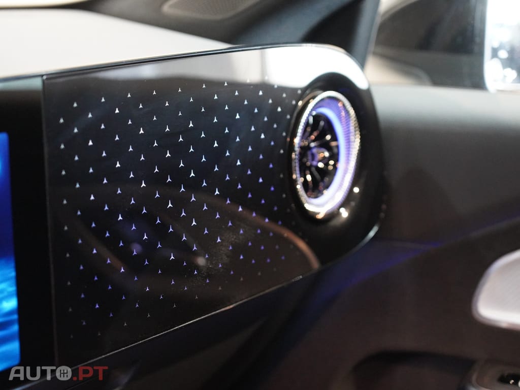 Mercedes-Benz CLA 250 com tecnologia EQ