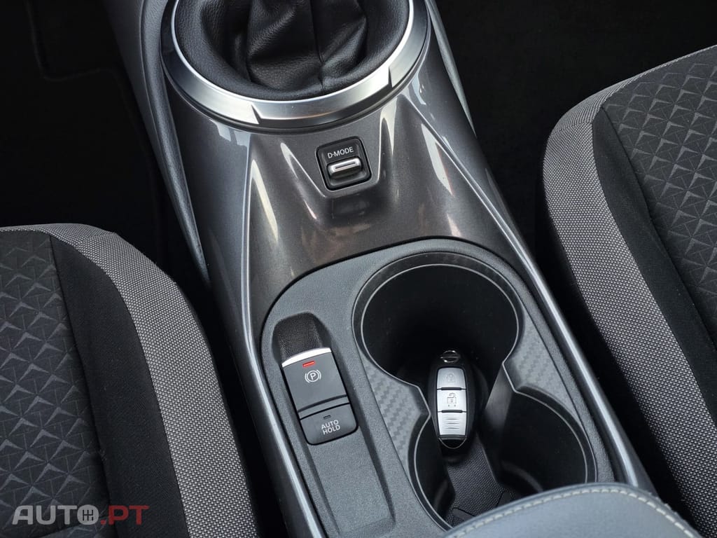 Nissan Juke 1.0 DIG-T N-Connecta