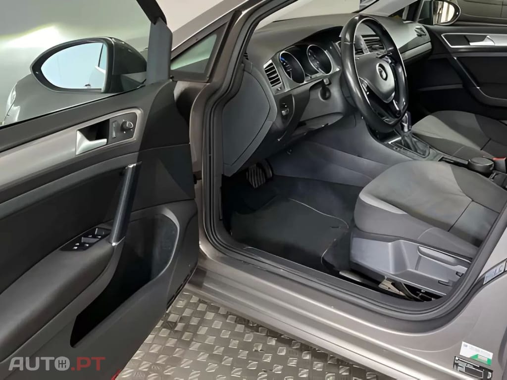 Volkswagen e-Golf AC/DC