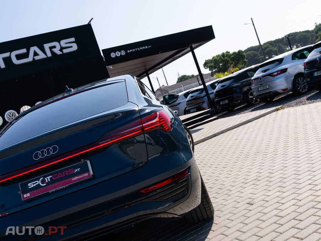 Audi Q8 E-Tron 55 quattro Advanced