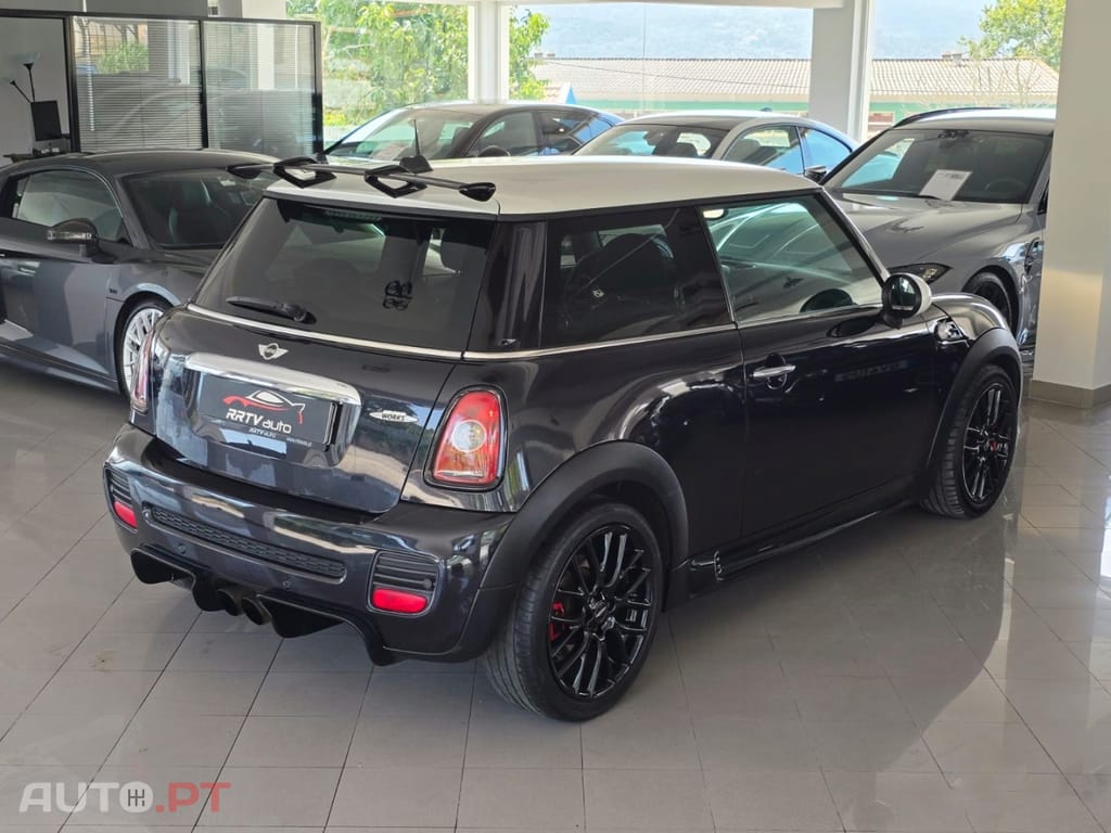 MINI Cooper John Cooper Works
