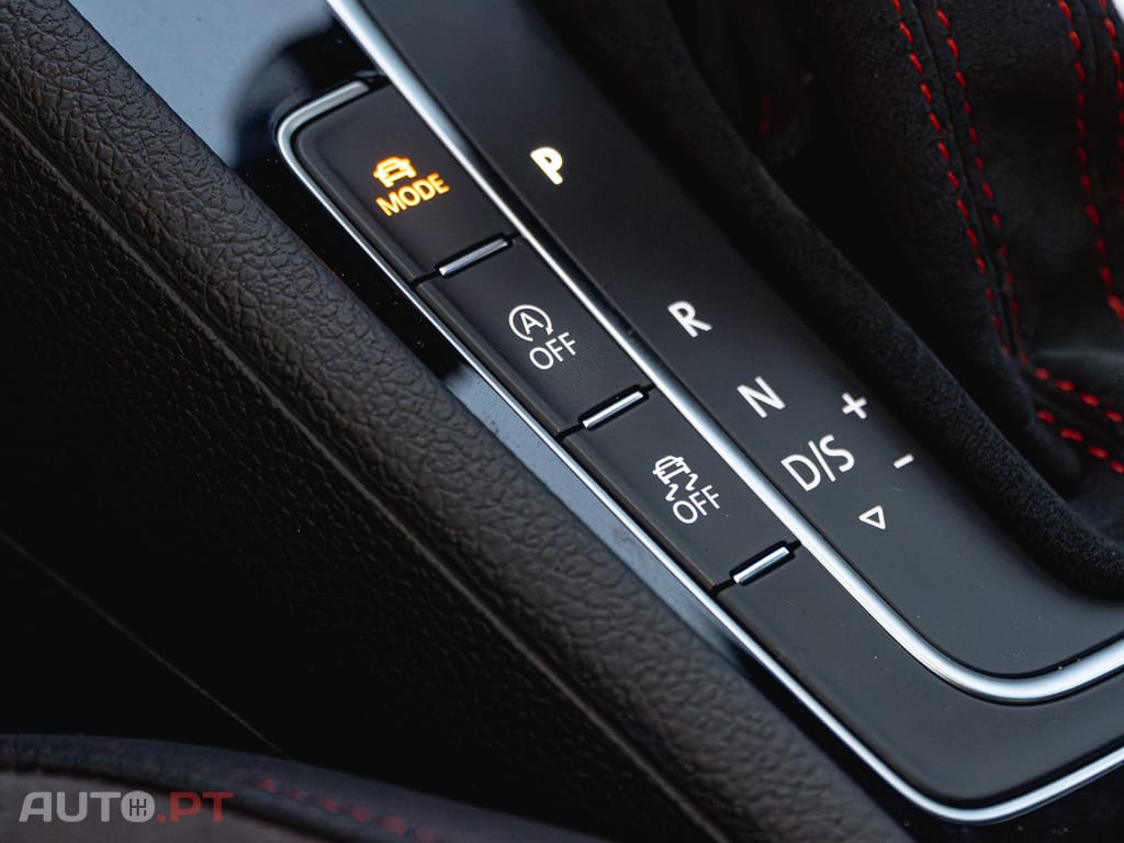 Volkswagen Golf 2.0 TSI TCR DSG