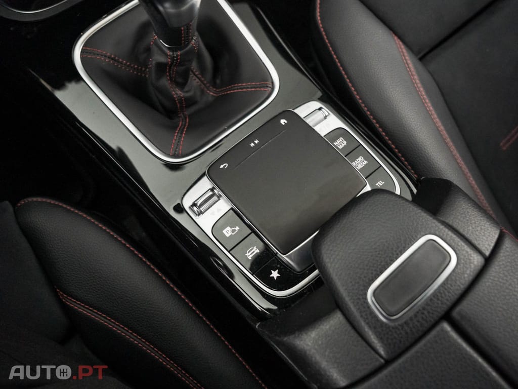 Mercedes-Benz A 180 d AMG Line