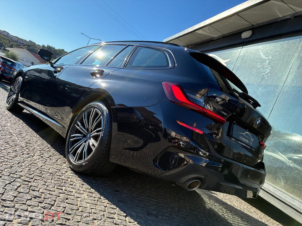 BMW 330 e Touring Pack M Auto — fotografia 10