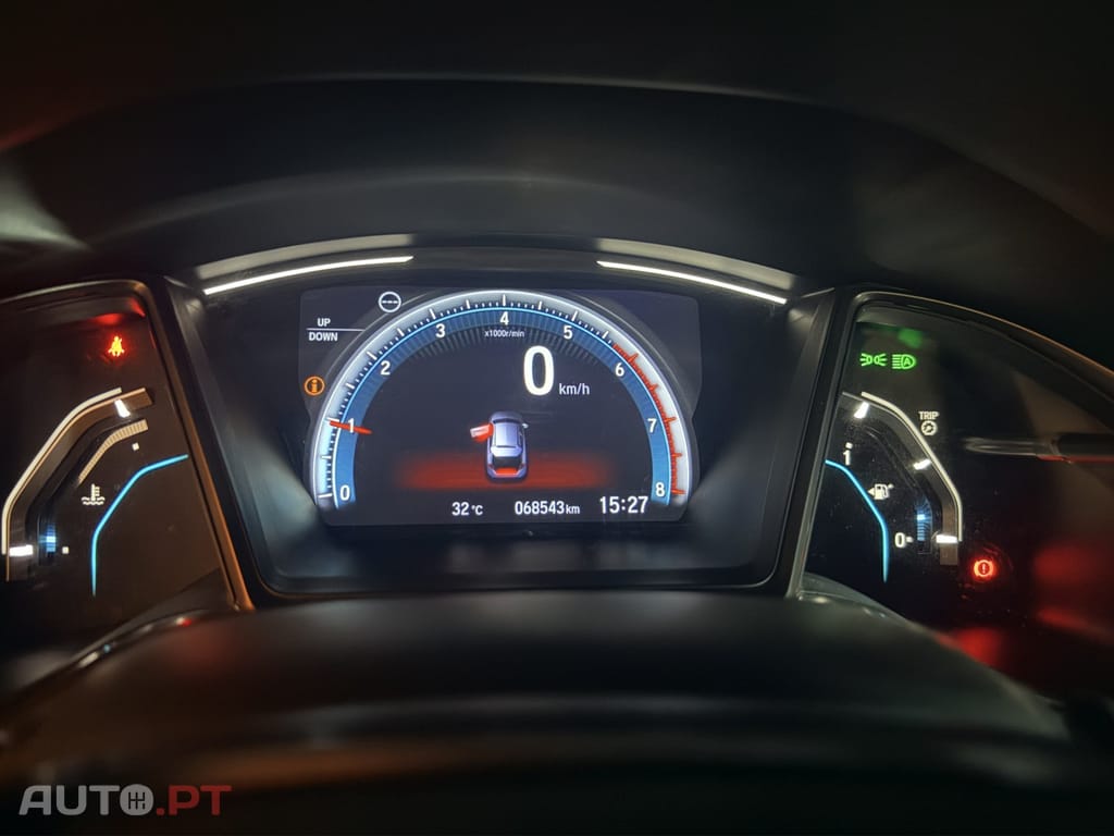 Honda Civic 1.0 i-VTEC Elegance Navi
