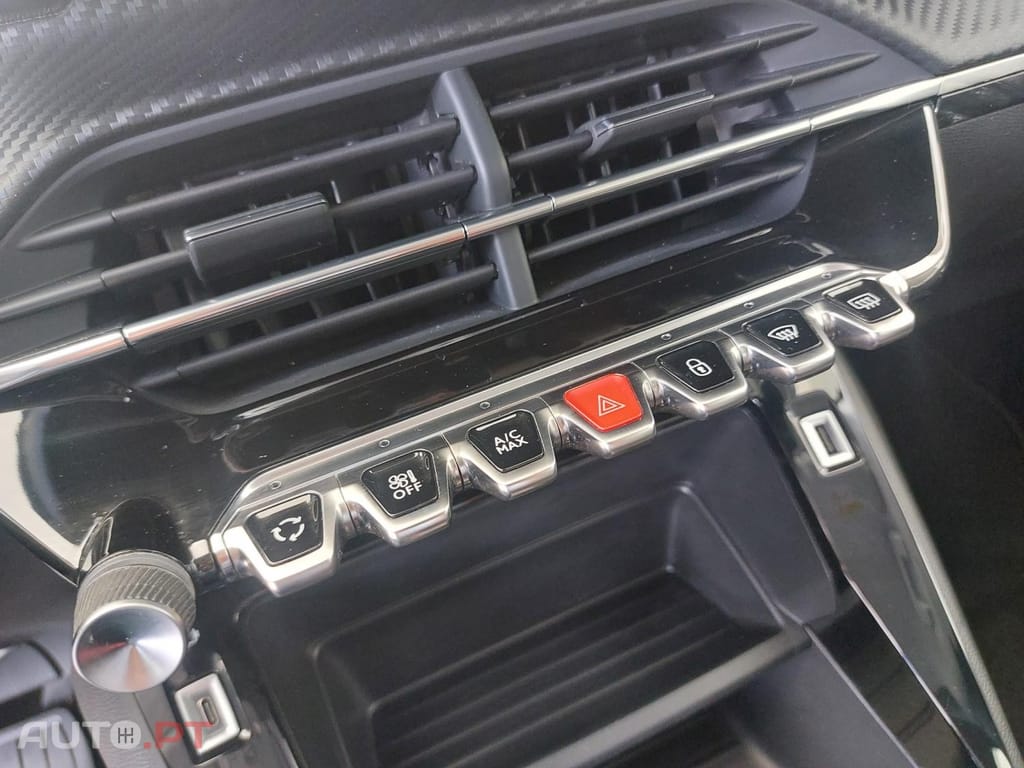 Peugeot E-208 50 kWh Active