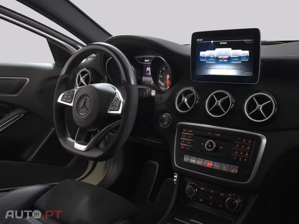Mercedes-Benz A 220 d AMG-Line PEAK Edition 