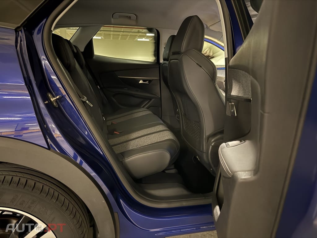 Peugeot 3008 1.5 BlueHDi Allure Pack
