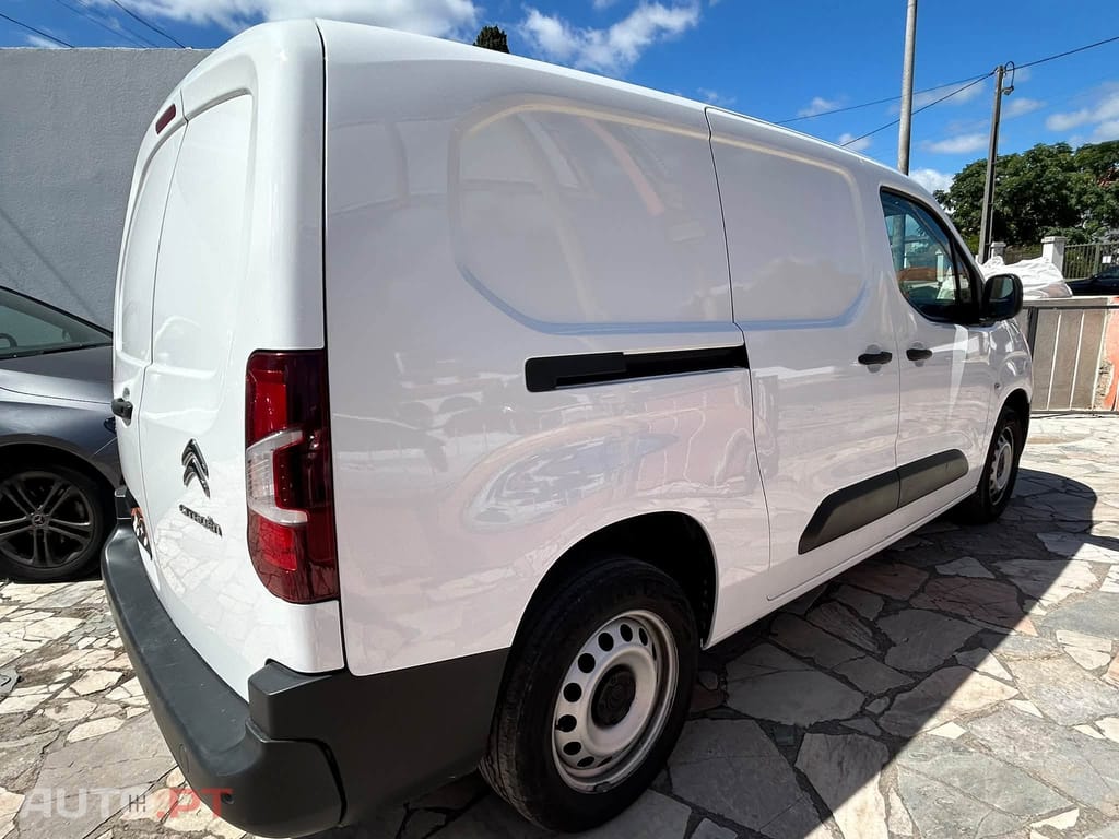 Citroen Berlingo 1.5 BlueHDI XL Feel-3Lug-Cx Fibrada