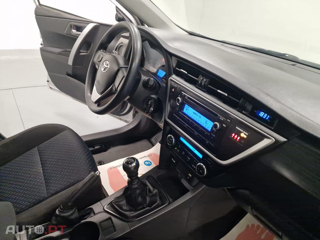 Toyota Auris Touring Sports 1.4 D-4D Active+AC