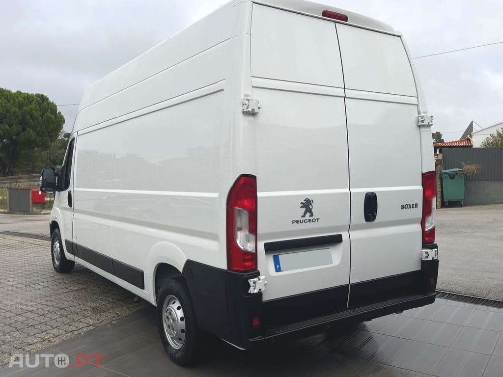 Peugeot Boxer 2.2 BLUE HDI