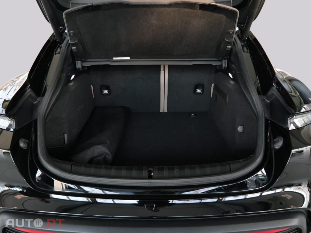 Porsche Taycan Performance Plus I.V.A DEDUTIVEL 