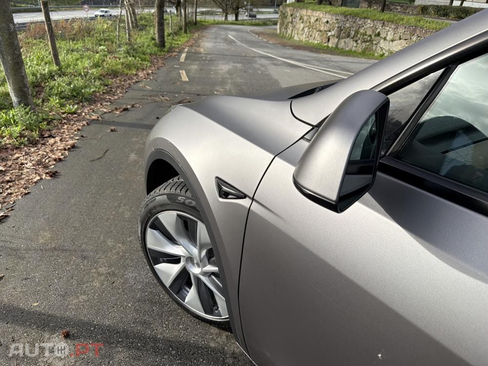 Tesla Model Y Long Range Dual Motor AWD